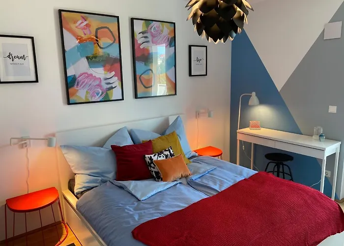 Brand New Cozy 10 Min To Center Апартаменты