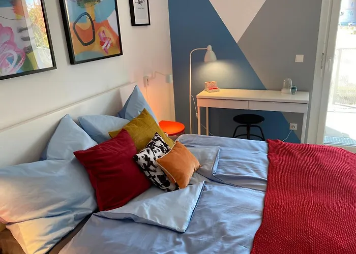 Brand New Cozy 10 Min To Center *